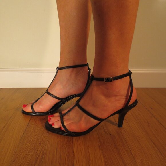 Last chance RAYE Black Leather Mid Heel T Strap Ankle Strap Sandals - Picture 3 of 8